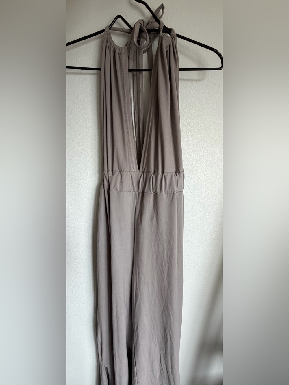 Naive Approach Halter Plunge Jumpsuit Size Medium